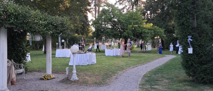 2585883 (2)