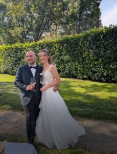 <span style="color: #ffcc99;">Laura e Erinco</span>