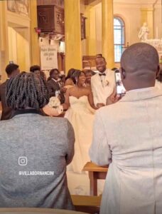 <span style="color: #ffcc99;">Olu e Jill</span>